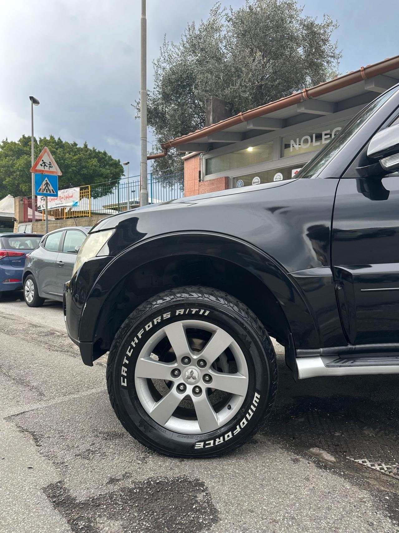 Mitsubishi Pajero 3.2 DI-D 16V aut. 3p. Instyle DPF