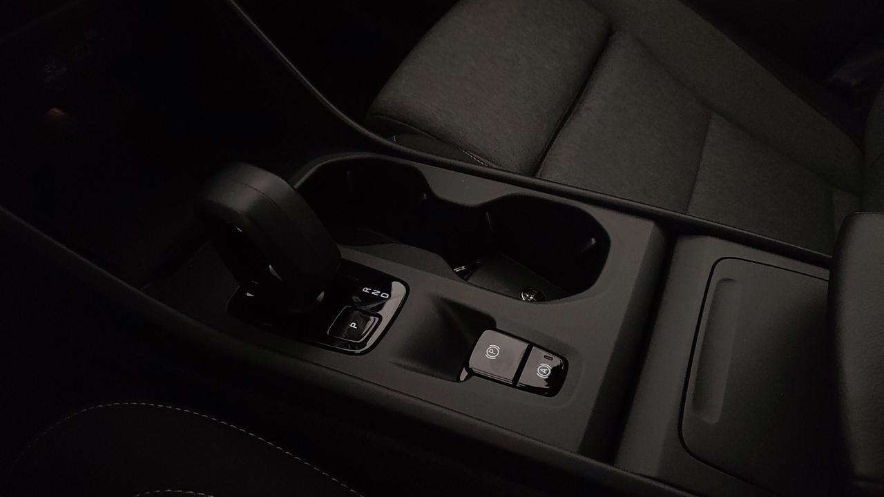 VOLVO XC40 2.0 b3 Core auto