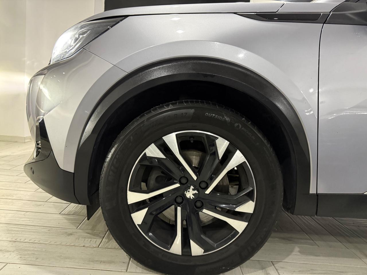 Peugeot 2008 BlueHDi130cv EAT8 Allure+F1/VIRTUAL2022