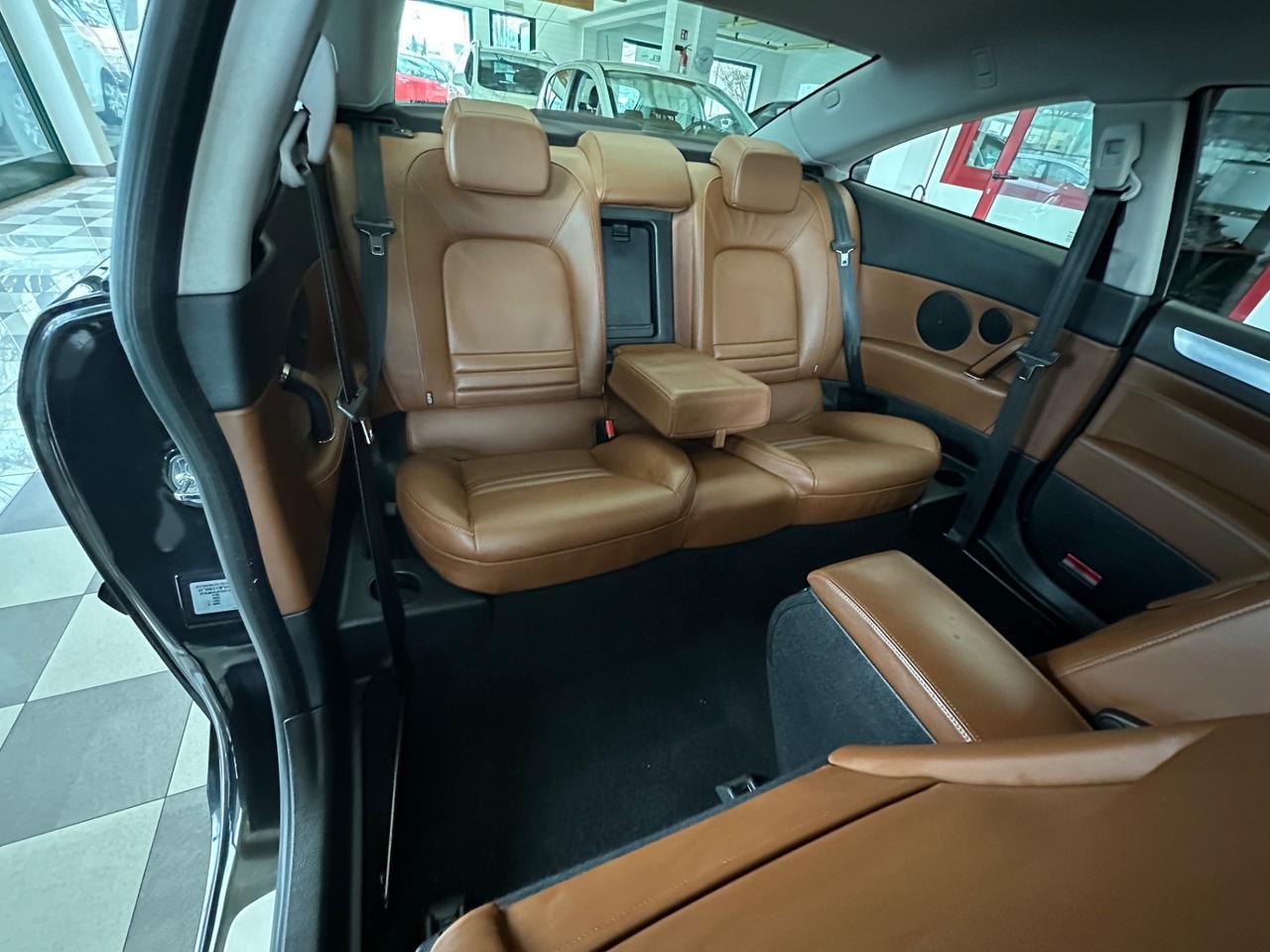 Peugeot 407 Coupé 2.7 V6 HDi Féline