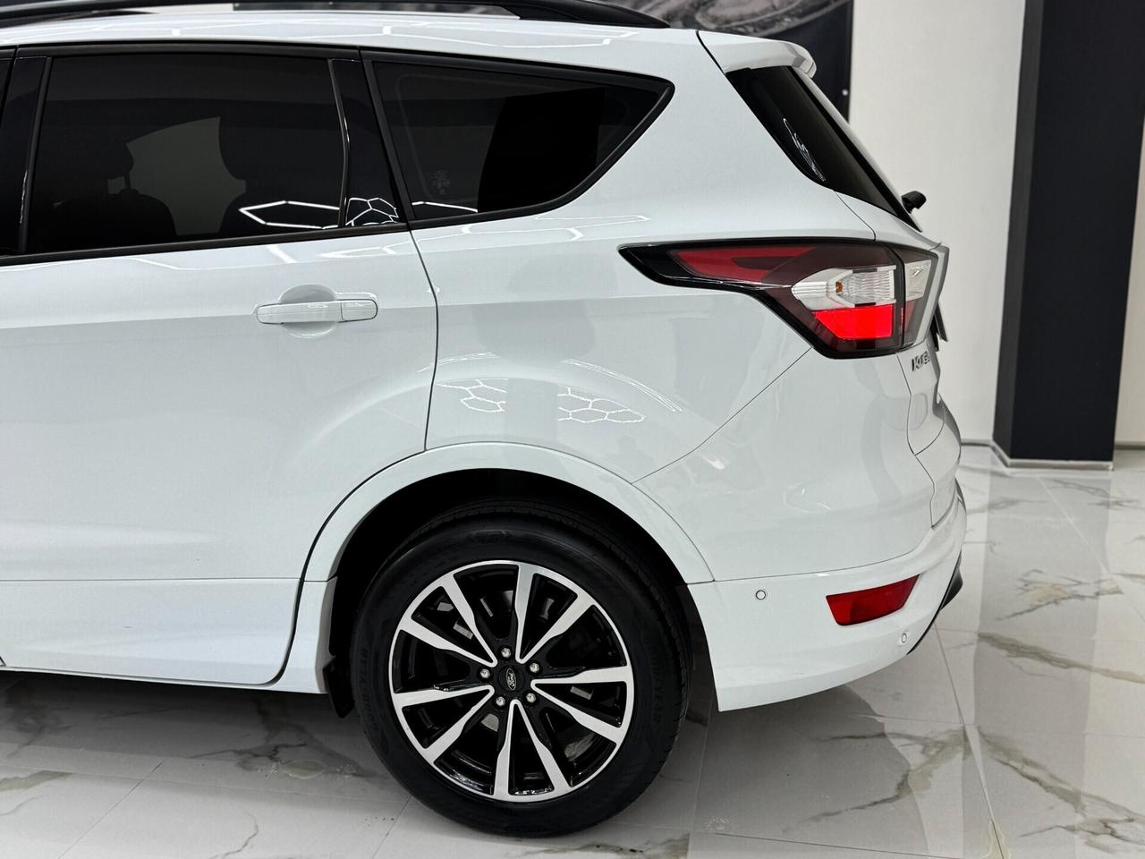 Ford Kuga 2.0 TDCI 120 ST-Line Tetto apribile