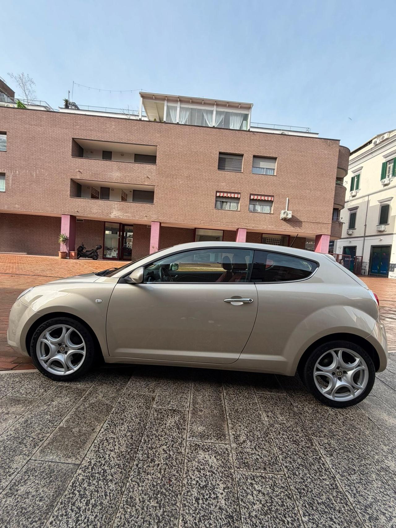 Alfa Romeo MiTo 1.3 JTDm 95 CV S&S Distinctive sport pack