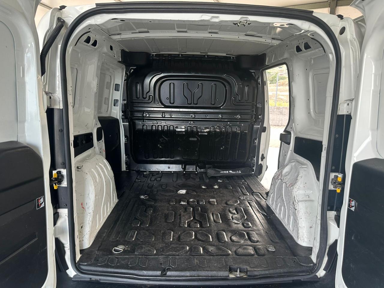 FIAT DOBLO 1.6 MJT 105CV 3 POSTI 11/2021