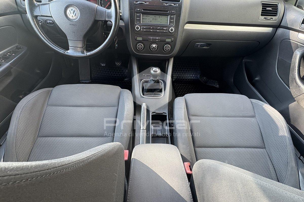 VOLKSWAGEN Golf 1.6 16V FSI 5p. Comfortline