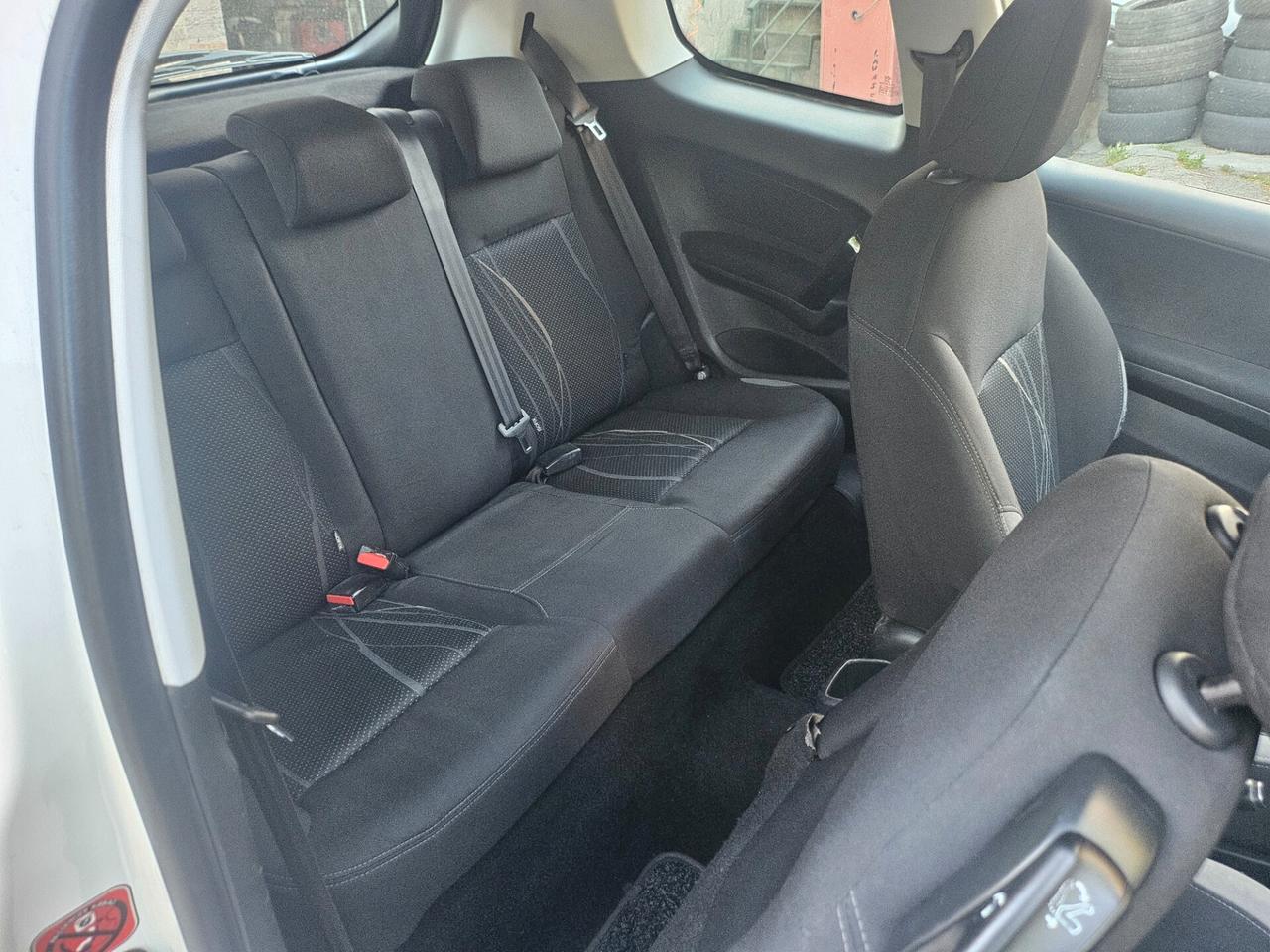 Peugeot 208 1.4 HDi 68 CV 3 porte Allure 2012
