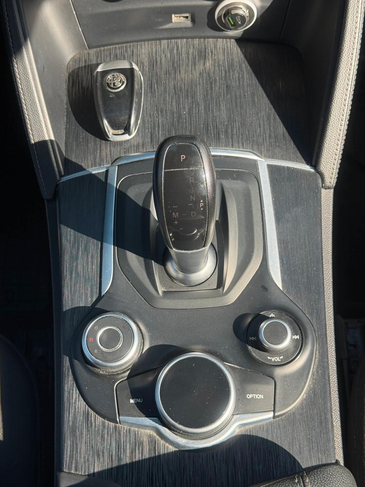 Alfa Romeo Stelvio 2.2 Turbodiesel 190 CV AT8 RWD Business