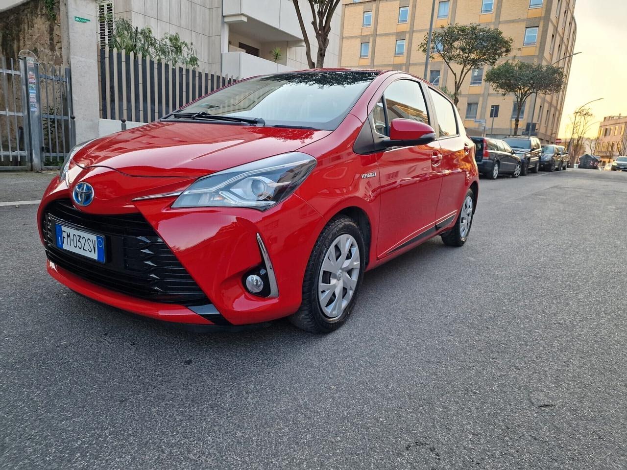 Toyota Yaris 1.5 Hybrid 5 porte Active