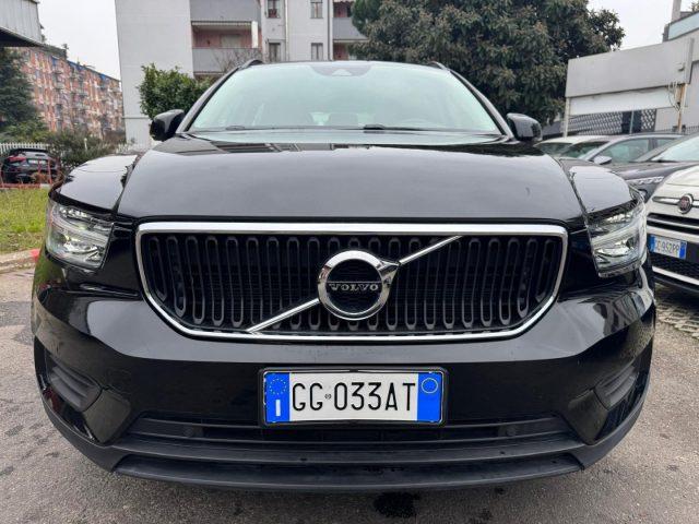 VOLVO XC40 T2 130CV MOMENTUM CORE