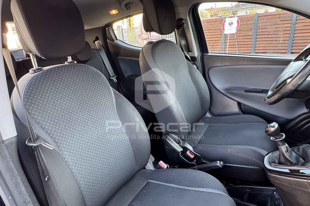 LANCIA Ypsilon 1.2 69 CV 5 porte Silver