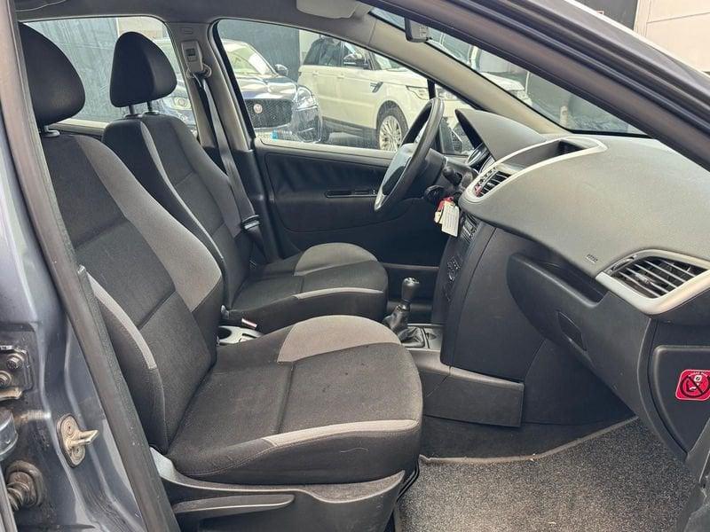 Peugeot 207 207 5p 1.4 hdi XS