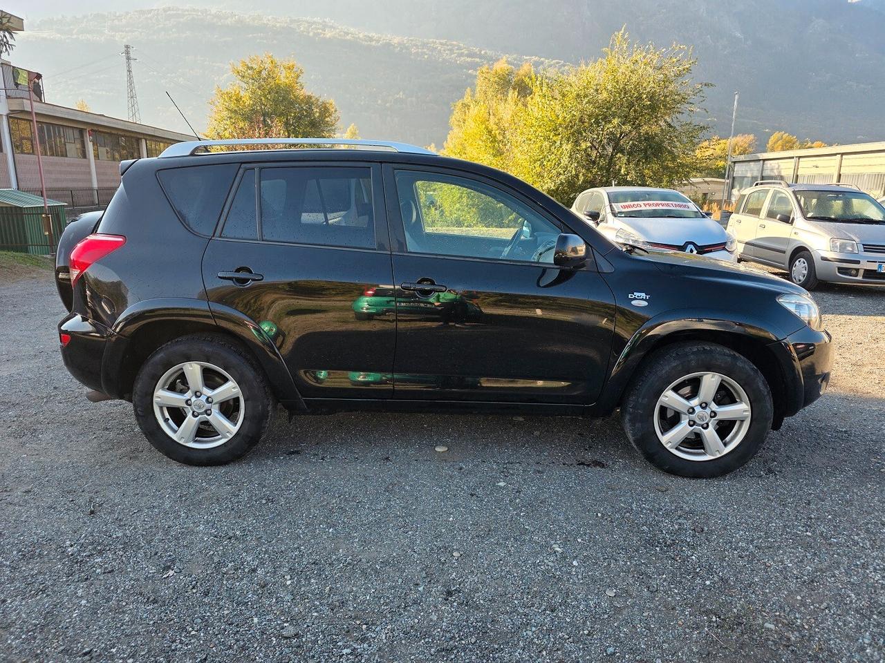 Toyota RAV 4 2.2 D-4D 177 CV Luxury