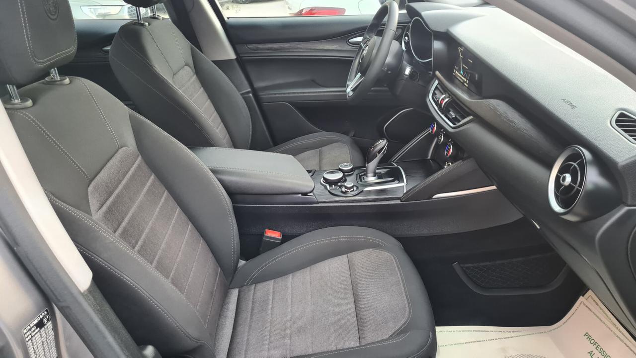 Alfa Romeo Stelvio 2.2 Turbodiesel 150 CV AT8 RWD Business