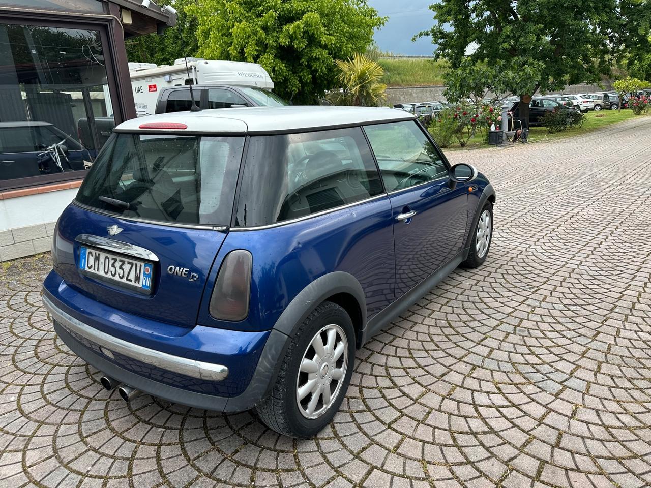 Mini 1.4 tdi One D IDONEA PER NEOPATENTATI