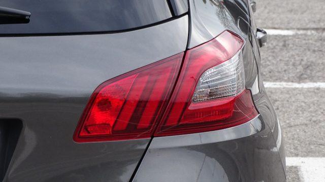 PEUGEOT 308 BlueHDi 130cv S&S EAT8 "Tech Edition" Garanzia..