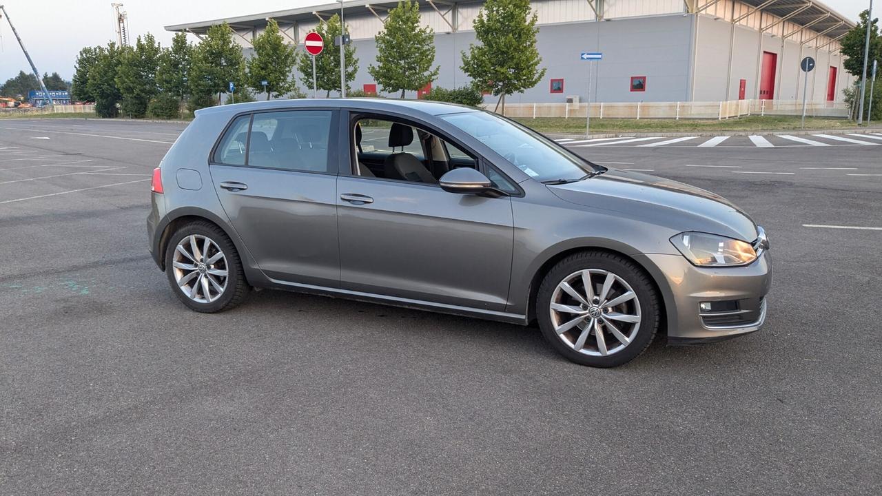 Volkswagen Golf 1.6 TDI 5p. Highline BlueMotion Technology