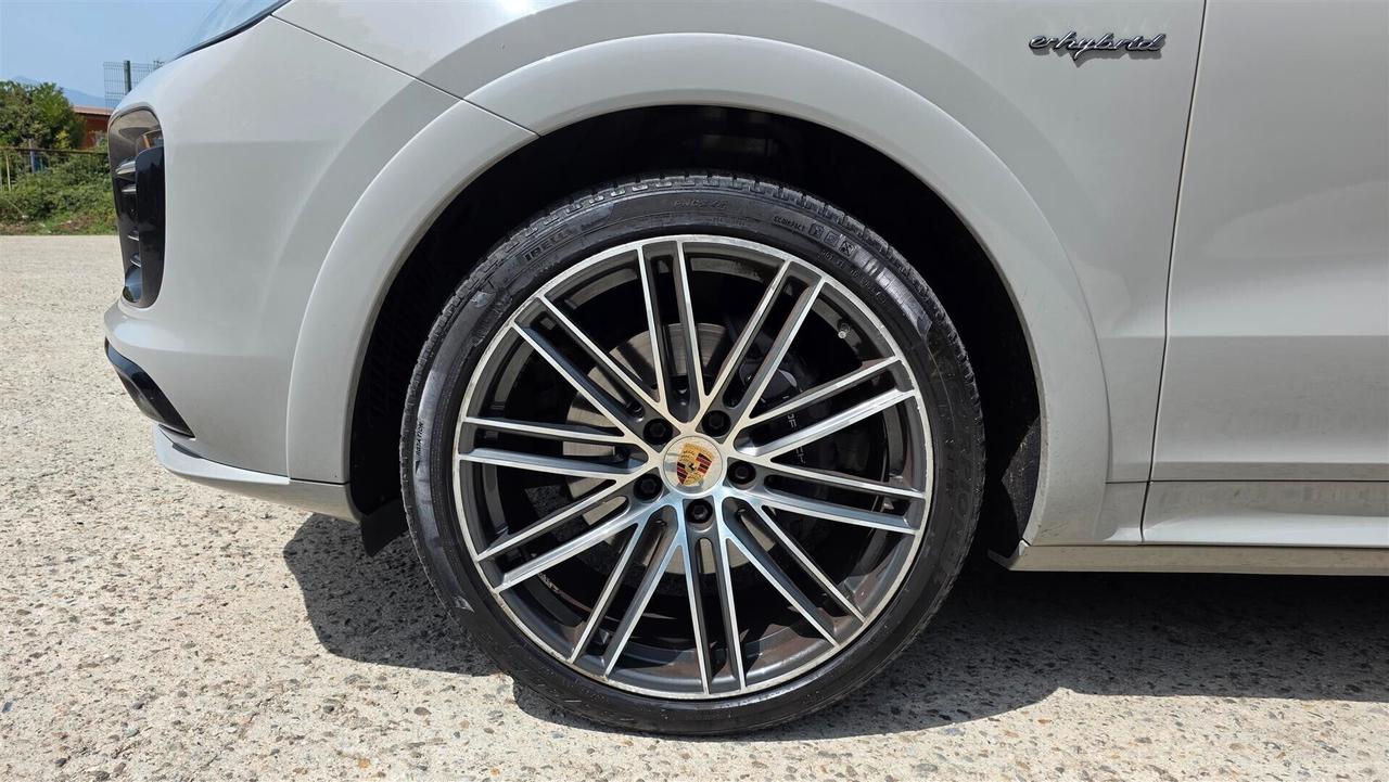 Porsche Cayenne Coupé 3.0 V6 E-Hybrid