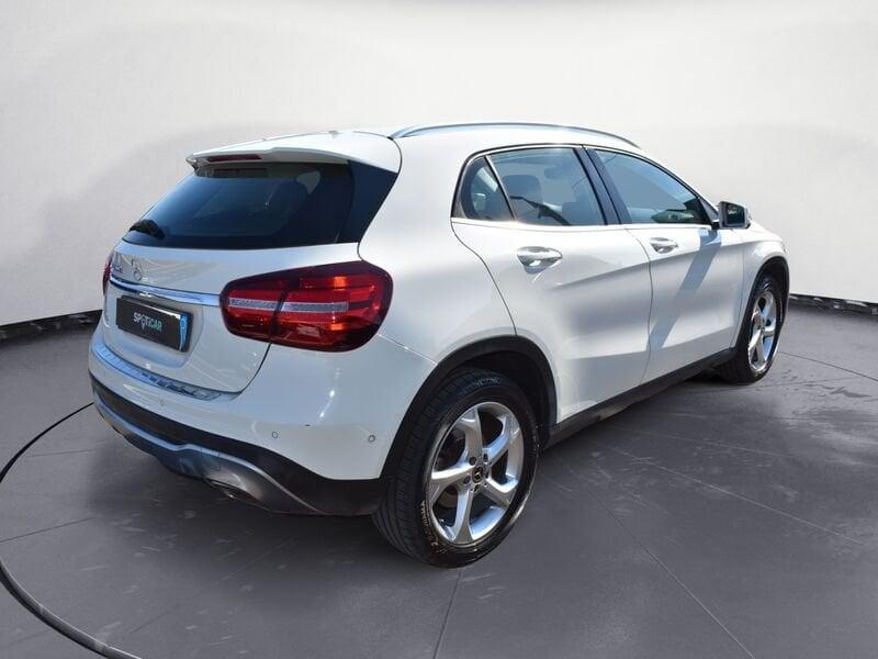 Mercedes-Benz GLA GLA 200 d Sport