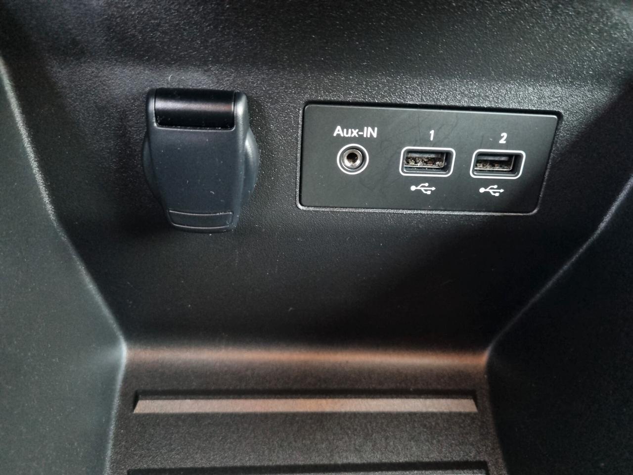 Renault Clio TCe 90 CV 5/PORTE FULL LED/NAVI