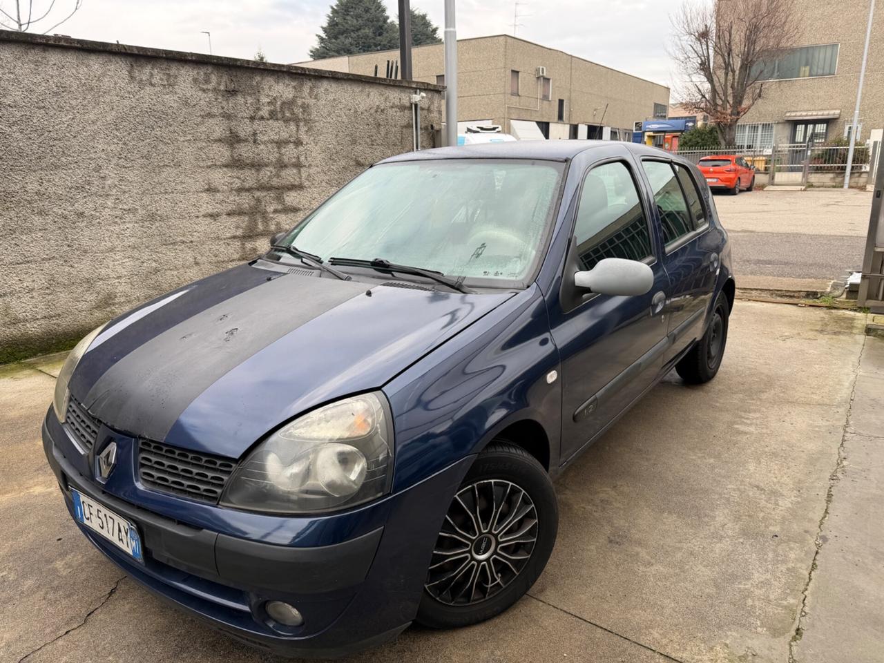 Renault Clio 1.2 BENZINA NEOPATENTATI CONSUMI BASSI