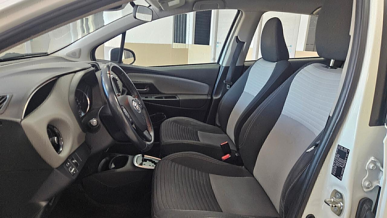 Toyota Yaris BIANCO PERLA