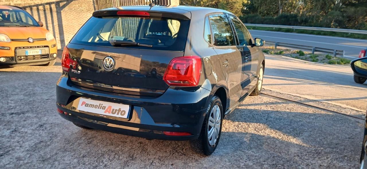 Volkswagen Polo 1.0 MPI 5P Trendline - 2014