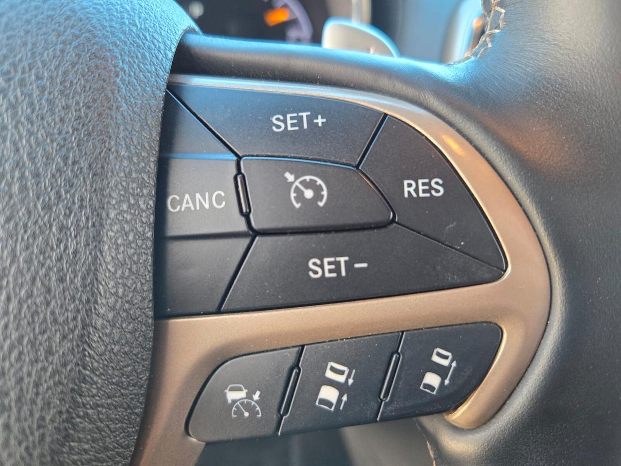 Jeep Grand Cherokee 3.0 V6 CRD Overland tetto apribile