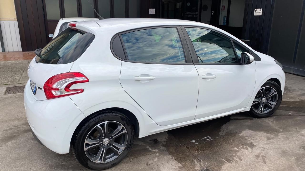 Peugeot 208 Autovettura GPL