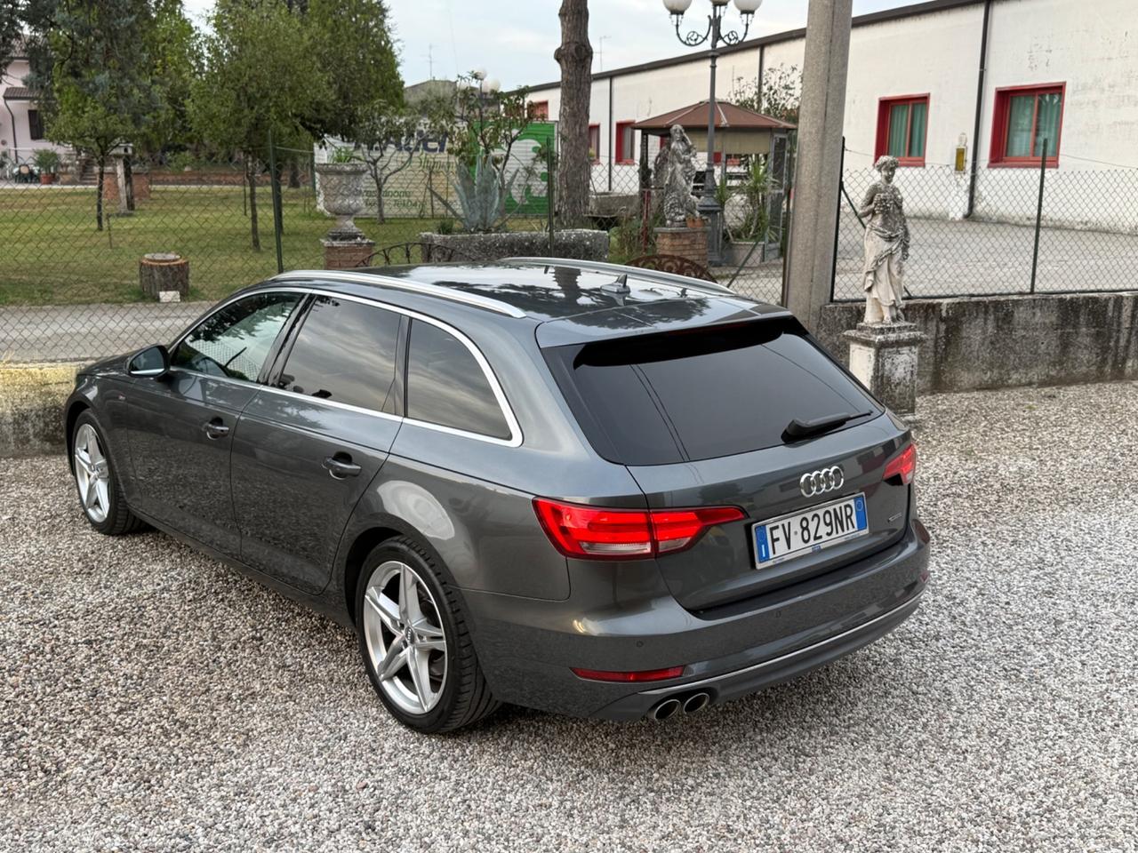 Audi A4 S line