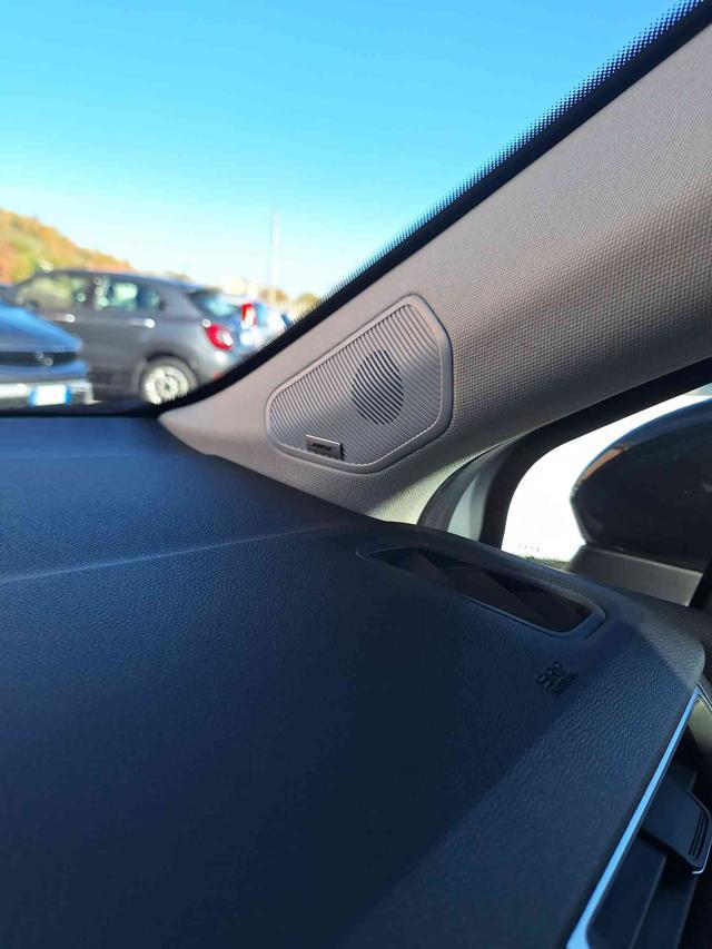 RENAULT Captur Plug-in Hybrid E-Tech 160 CV Initiale Paris