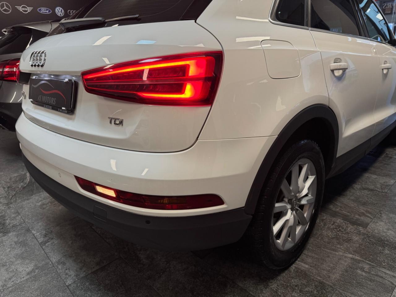 Audi Q3 2.0 TDI 120 CV S-Tronic Sport