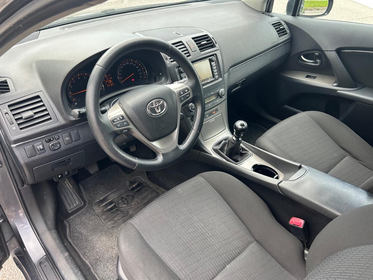 Toyota Avensis 1.8 Executive