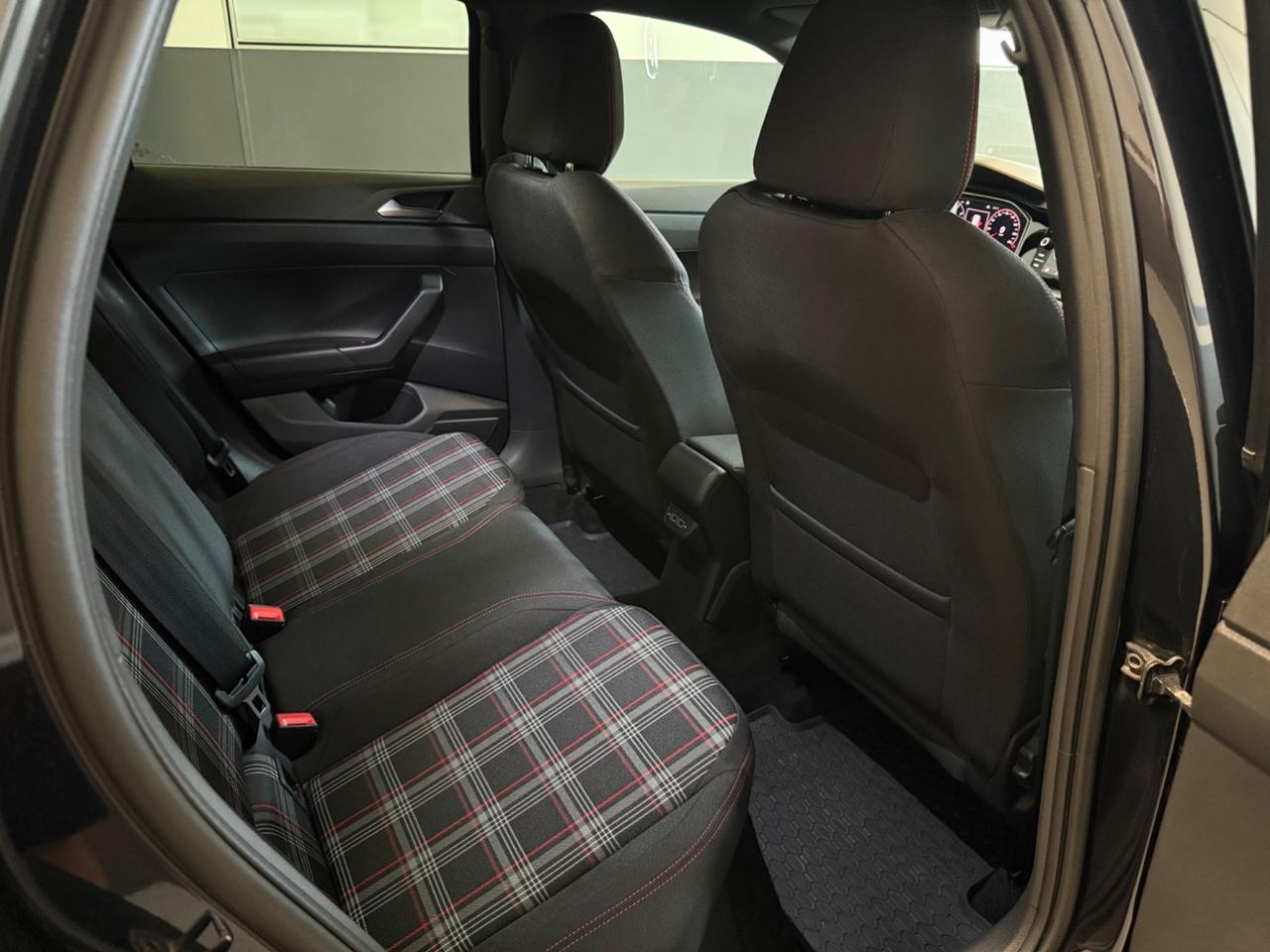 Volkswagen Polo 2.0 TSI GTI 200cv