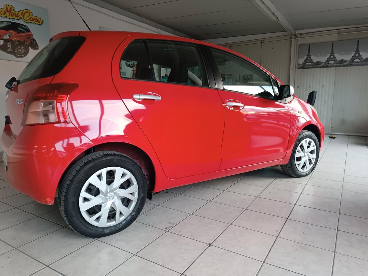 Toyota Yaris 1.0 5 porte Sol