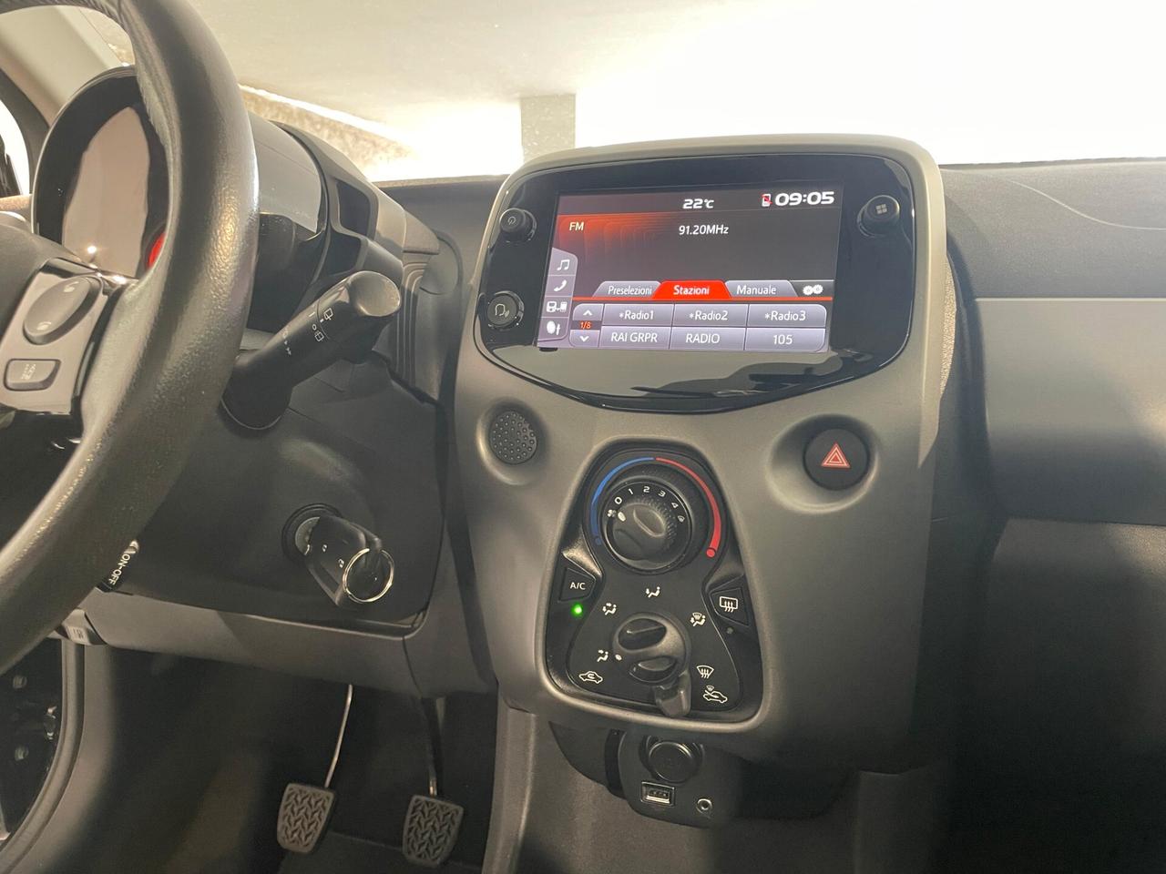 Toyota Aygo Connect 1.0 72CV X-CONNECT NEOPATENTATI