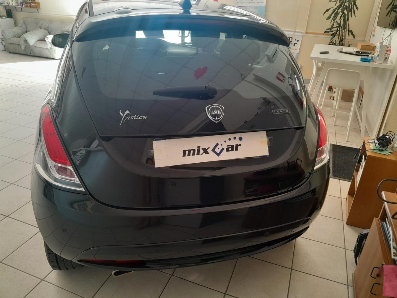 Lancia Ypsilon 1.0 FireFly 5 porte S&S Hybrid Ecochic Gold