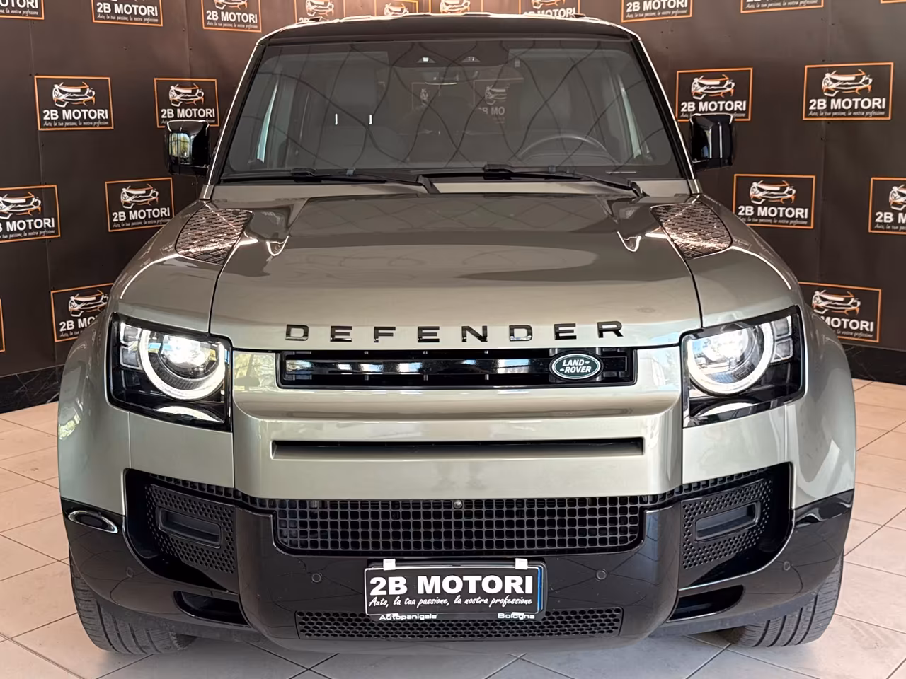 Land Rover Defender 110 3.0D I6 250 CV AWD Auto X-Dynamic SE