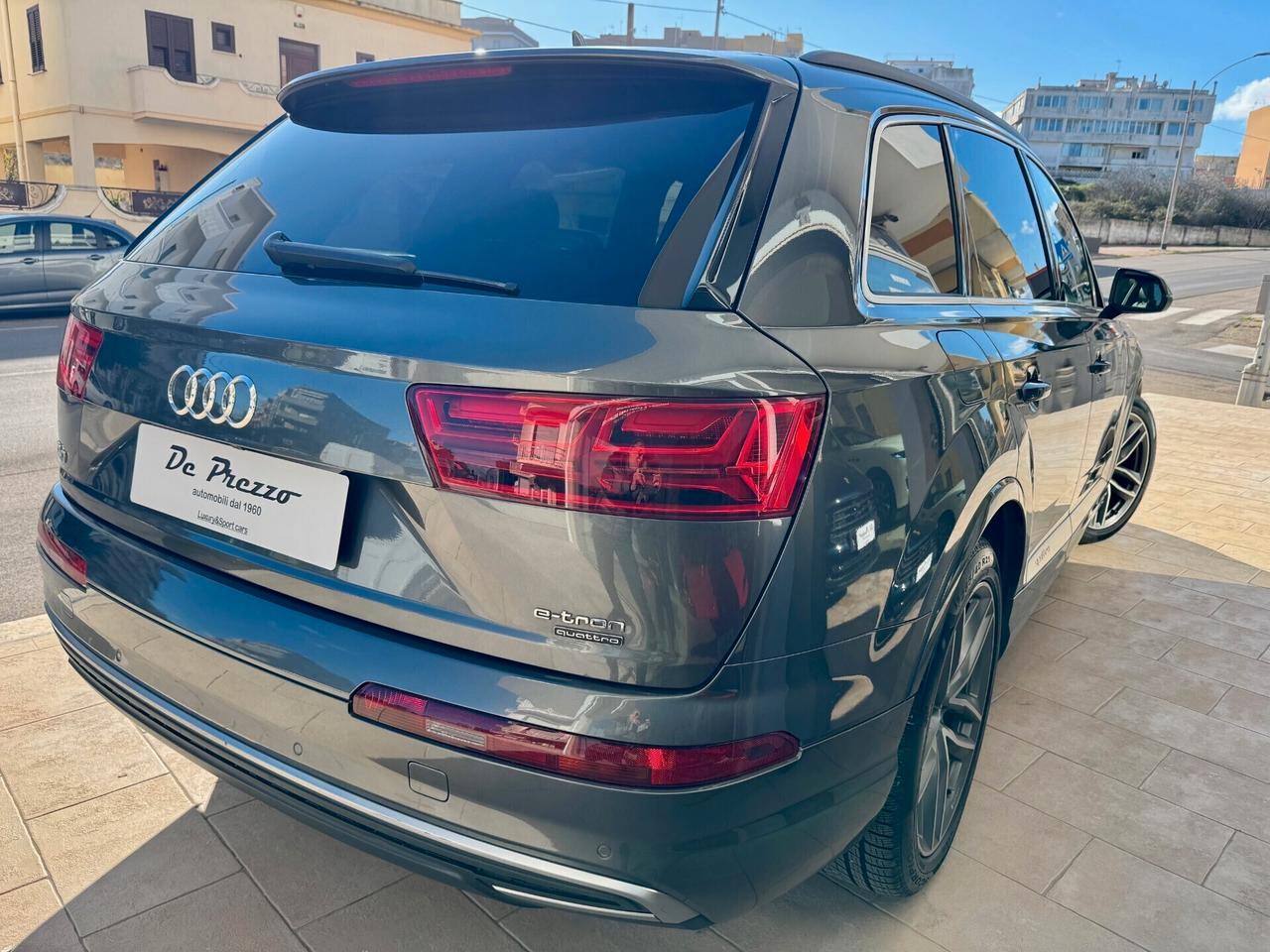 Audi Q7 e-tron 3.0 TDI quattro tiptronic Business Plus