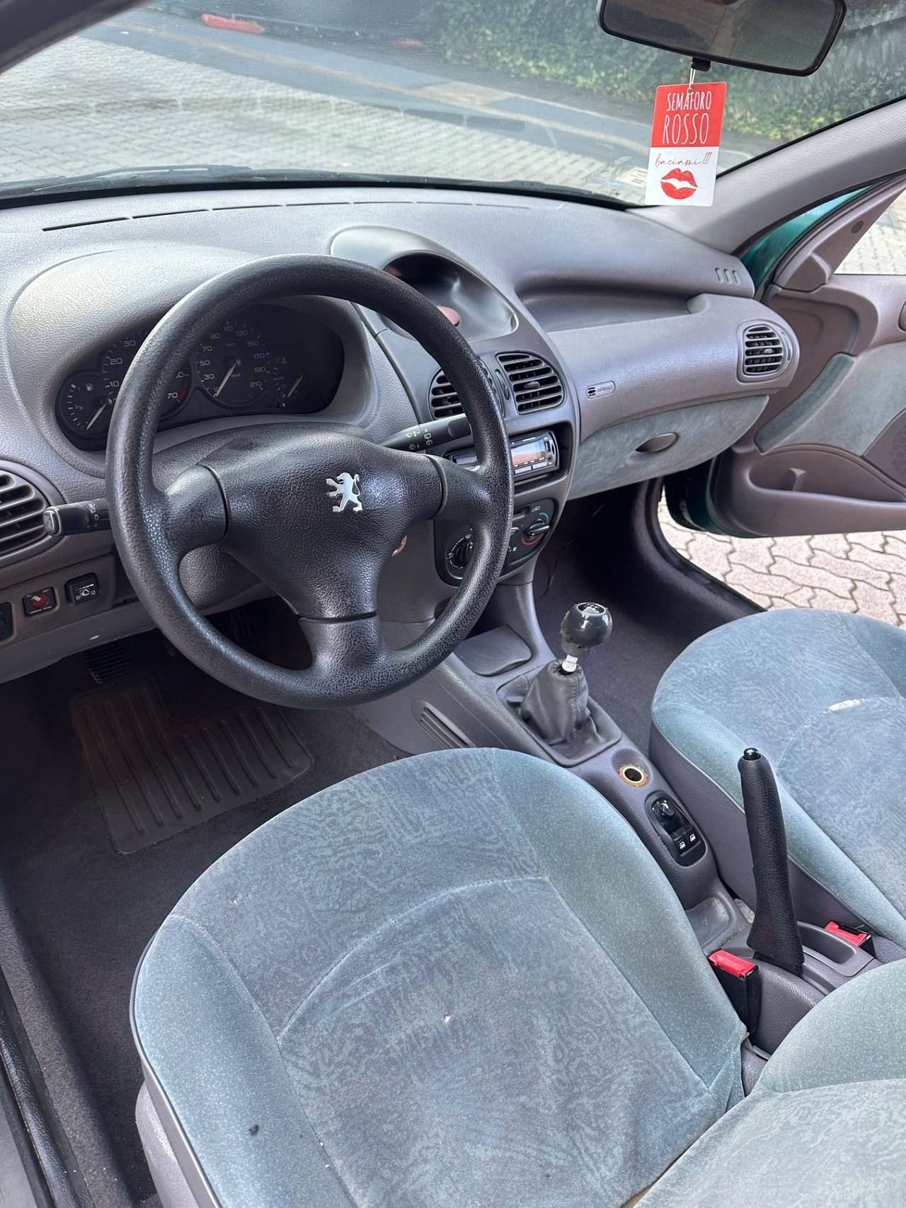 Peugeot 206 1.1 3p. XR