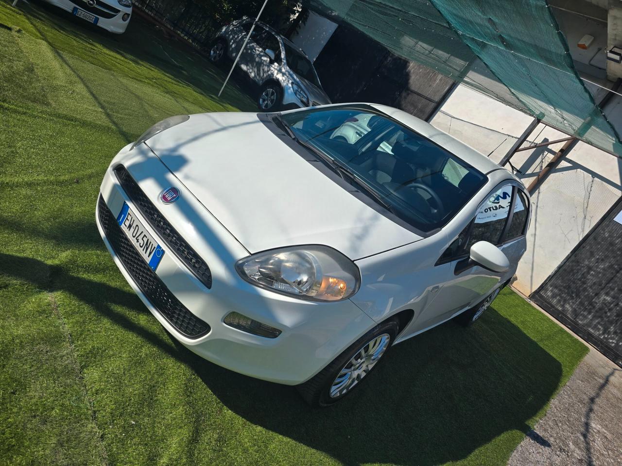 Fiat Punto 1.4BENZ 77CV NEOP 42000KM-2014