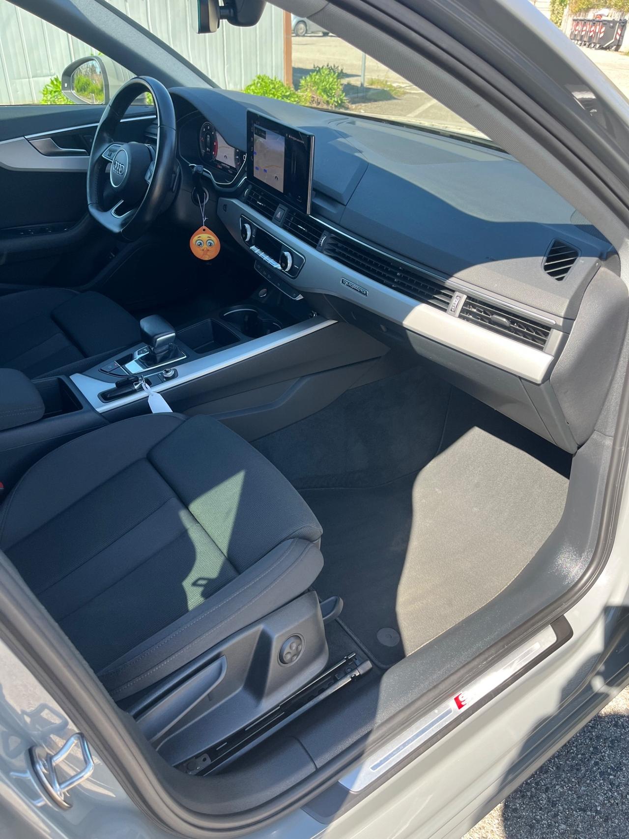 Audi A4 Avant 40 TDI S tronic line edition