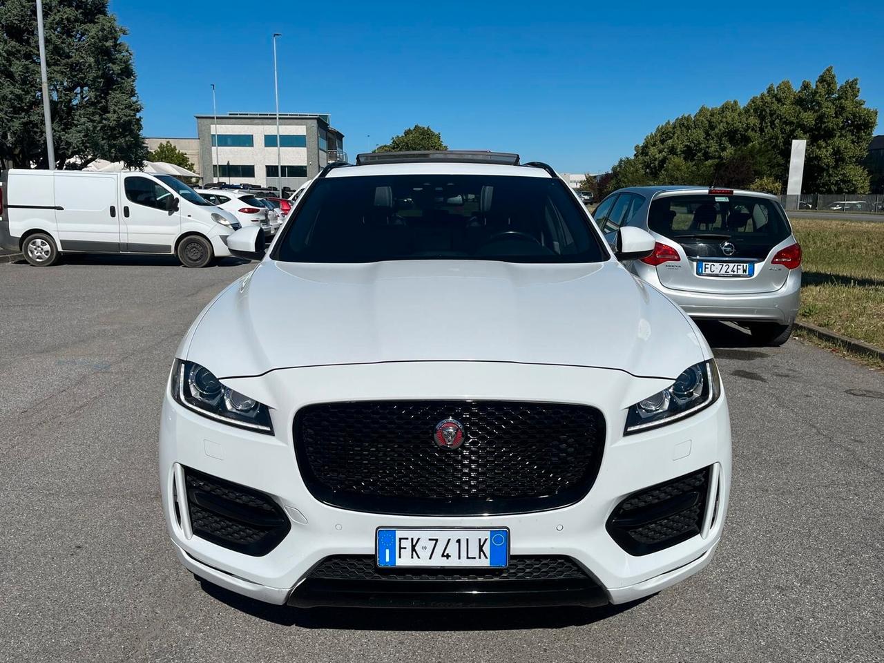 Jaguar F-Pace 2.0 D 180 CV AWD R-Sport