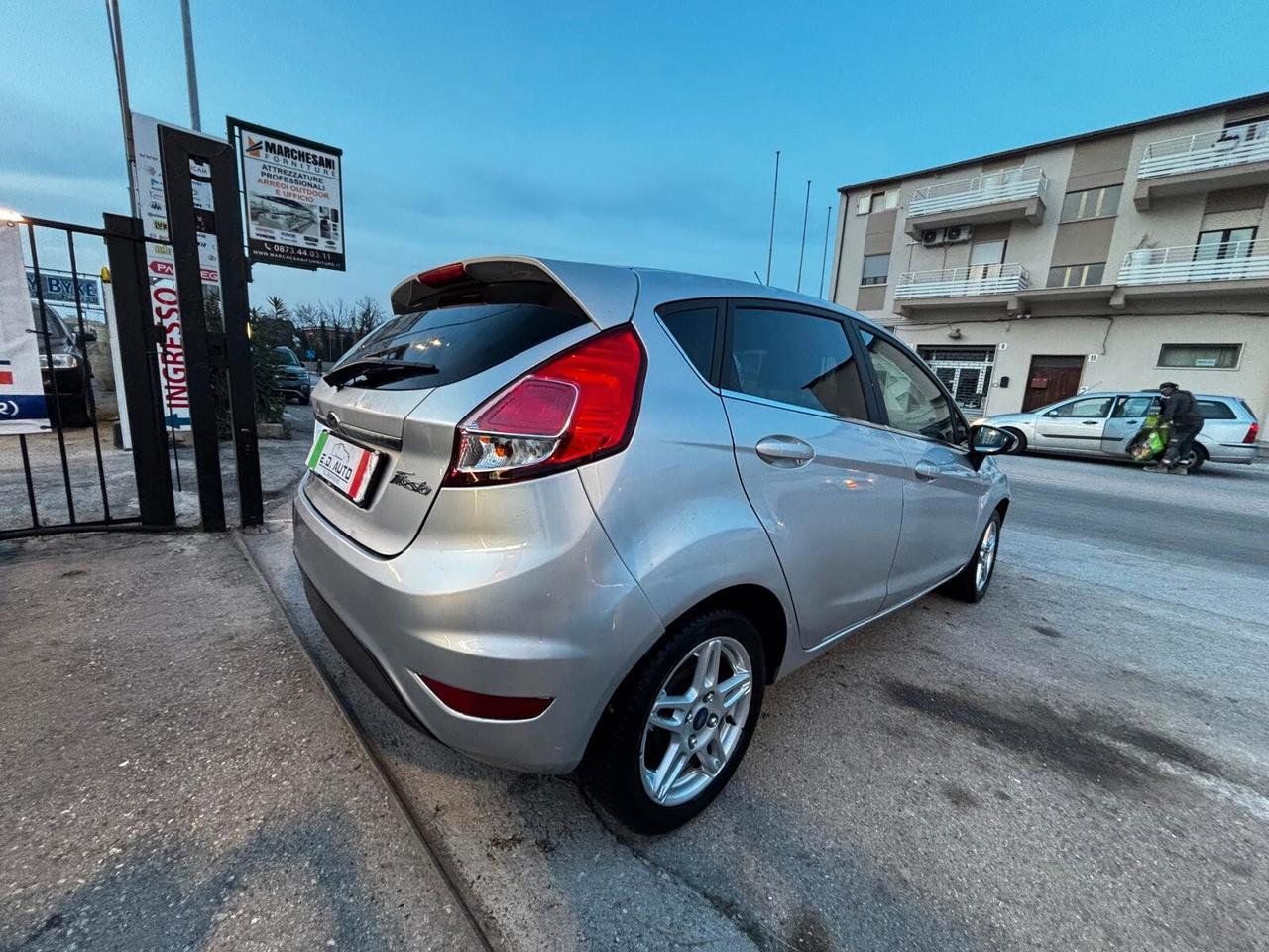 Ford Fiesta 1.5 TDCi 75CV 5 porte Titanium