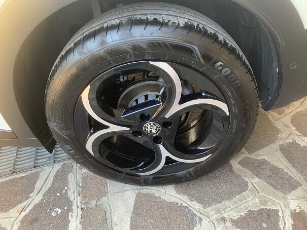 Alfa Romeo Junior 1.2 145 CV Hybrid eDCT6 Speciale