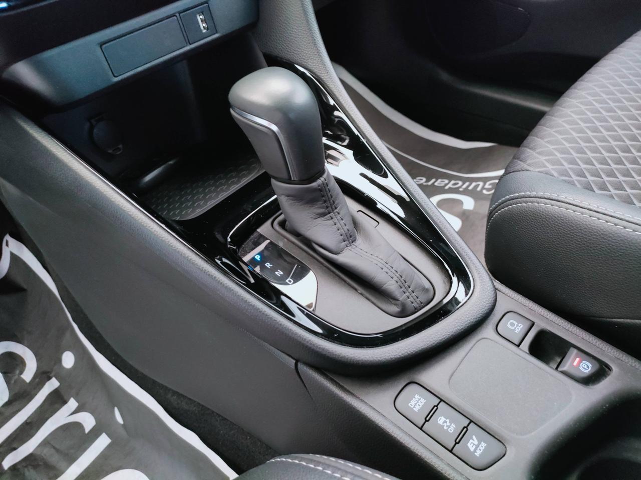 TOYOTA Yaris IV 2020 - Yaris 1.5h Style