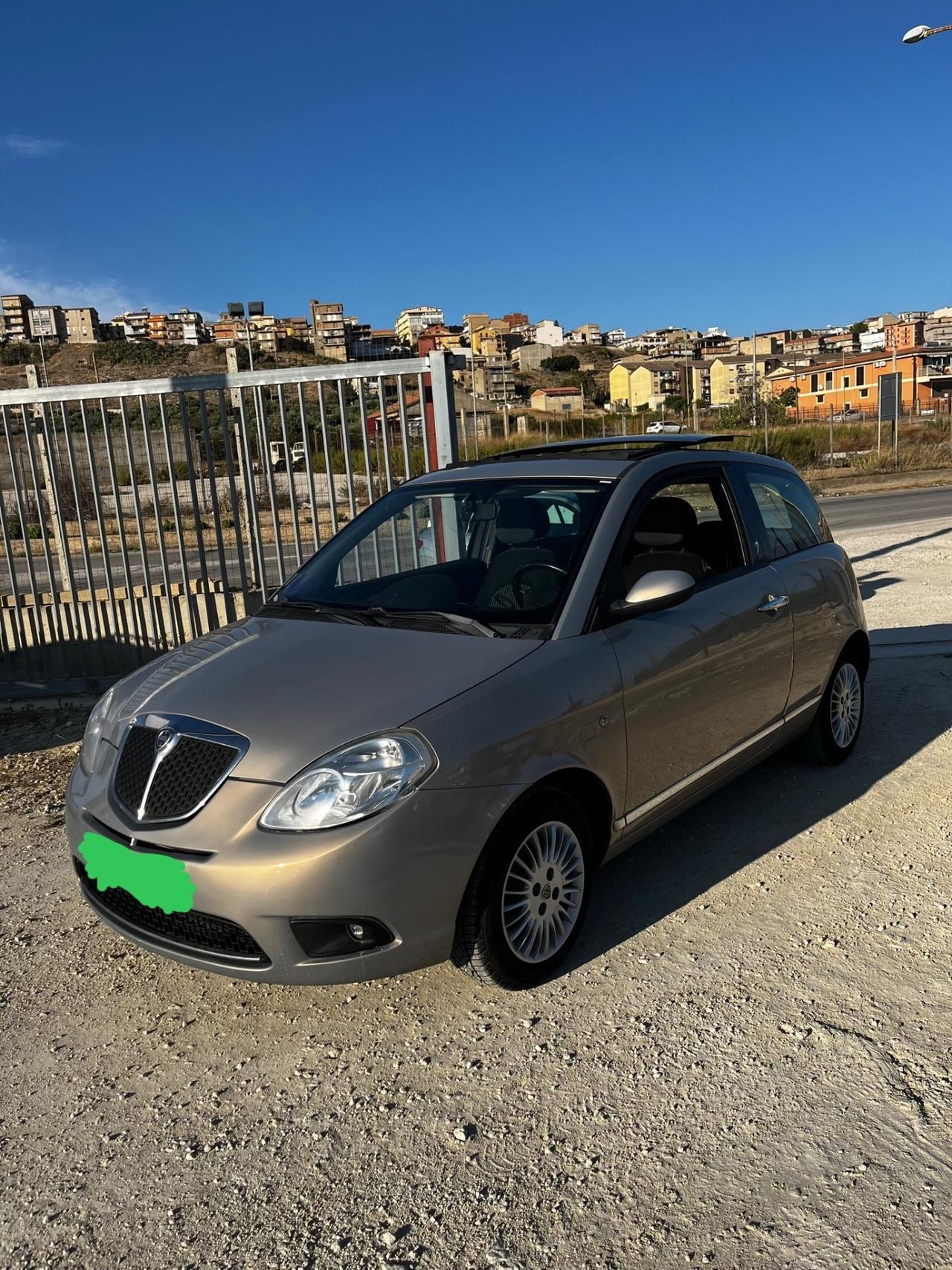 Lancia Ypsilon 1.2 benzina anno 2008