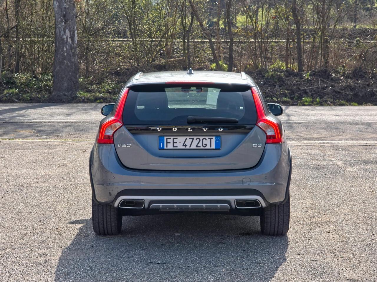 Volvo V60 Cross Country CV-150 D3 Geartronic Summum 2016-E6 Automatico