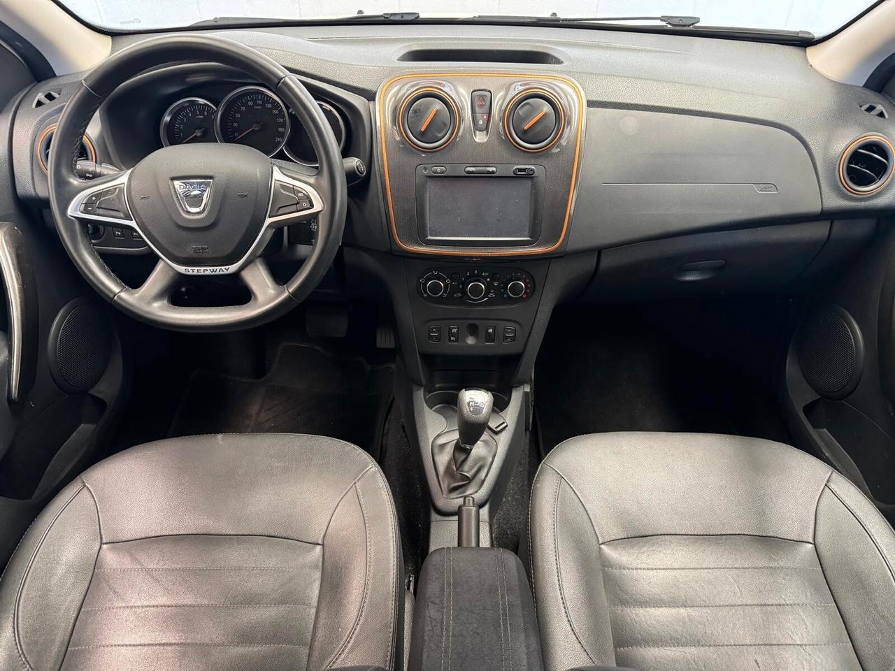 Dacia Sandero Stepway adatta neopatentati