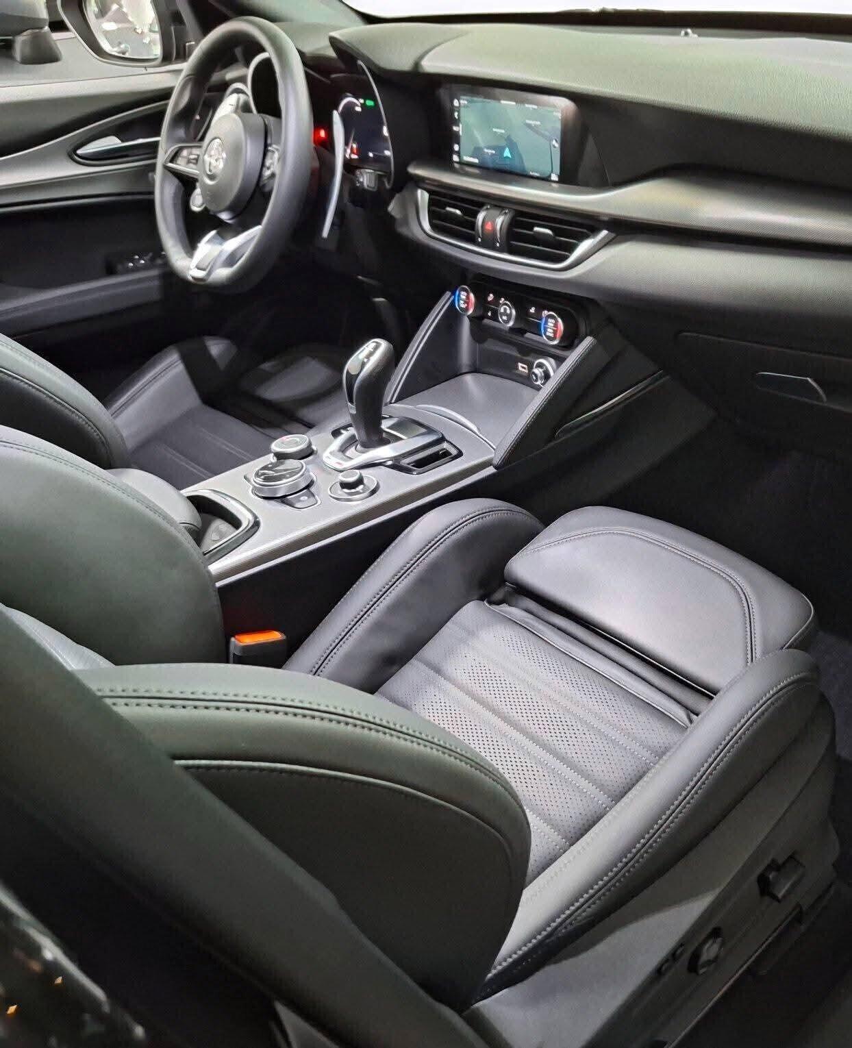 Alfa Stelvio 2025 2.2 diesel 210 CV AT8 Q4 Veloce