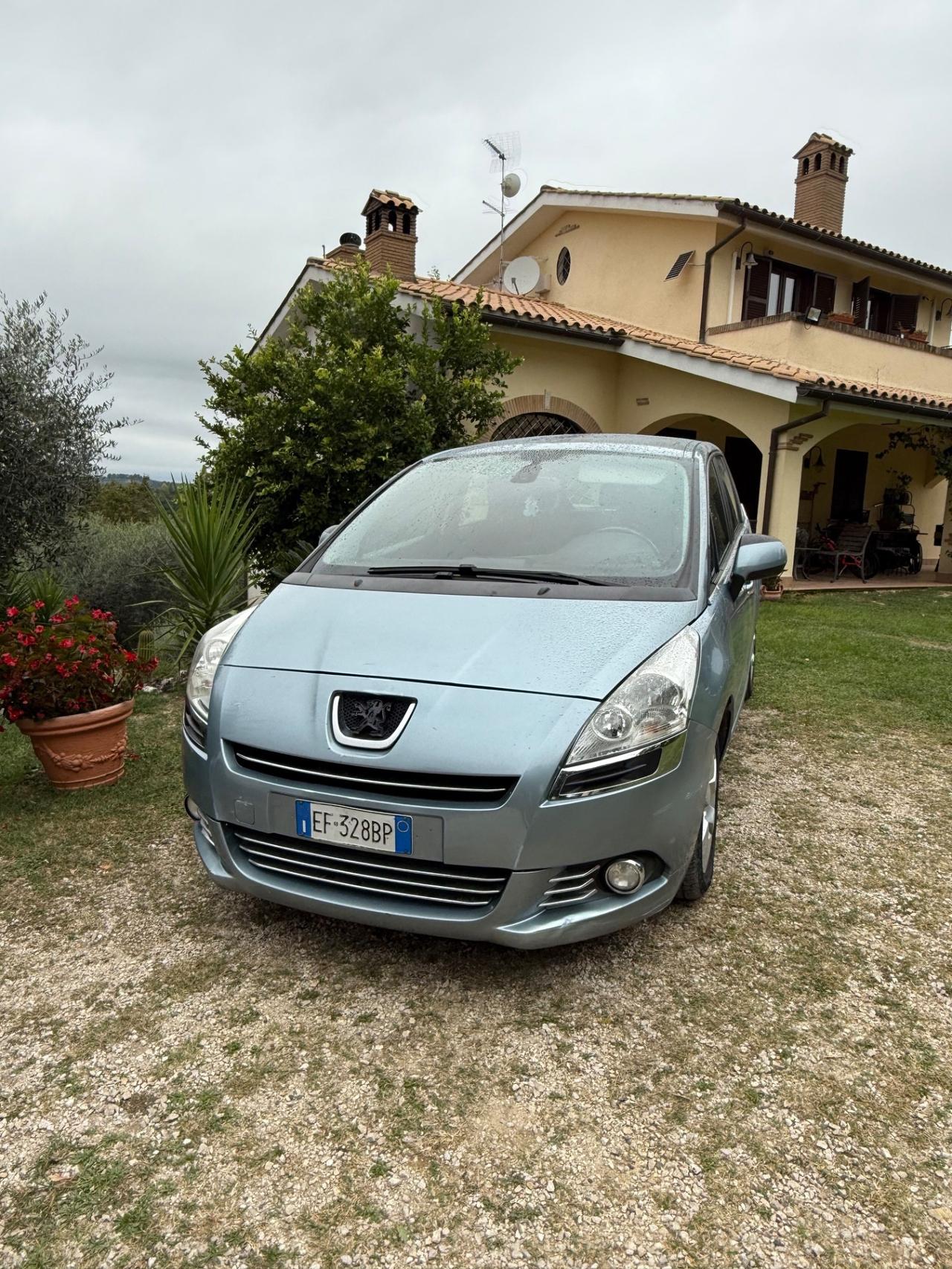 Peugeot 5008 2.0 HDi 150CV Business