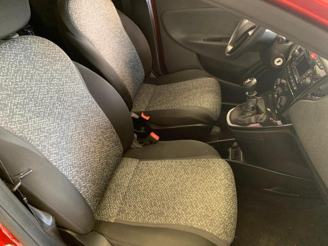 Lancia Ypsilon 1.0 FireFly 5P HIBRIDA 2023 KM31600